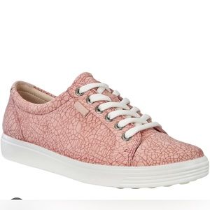 NWOT Ecco Soft Leather Sneakers in Pink